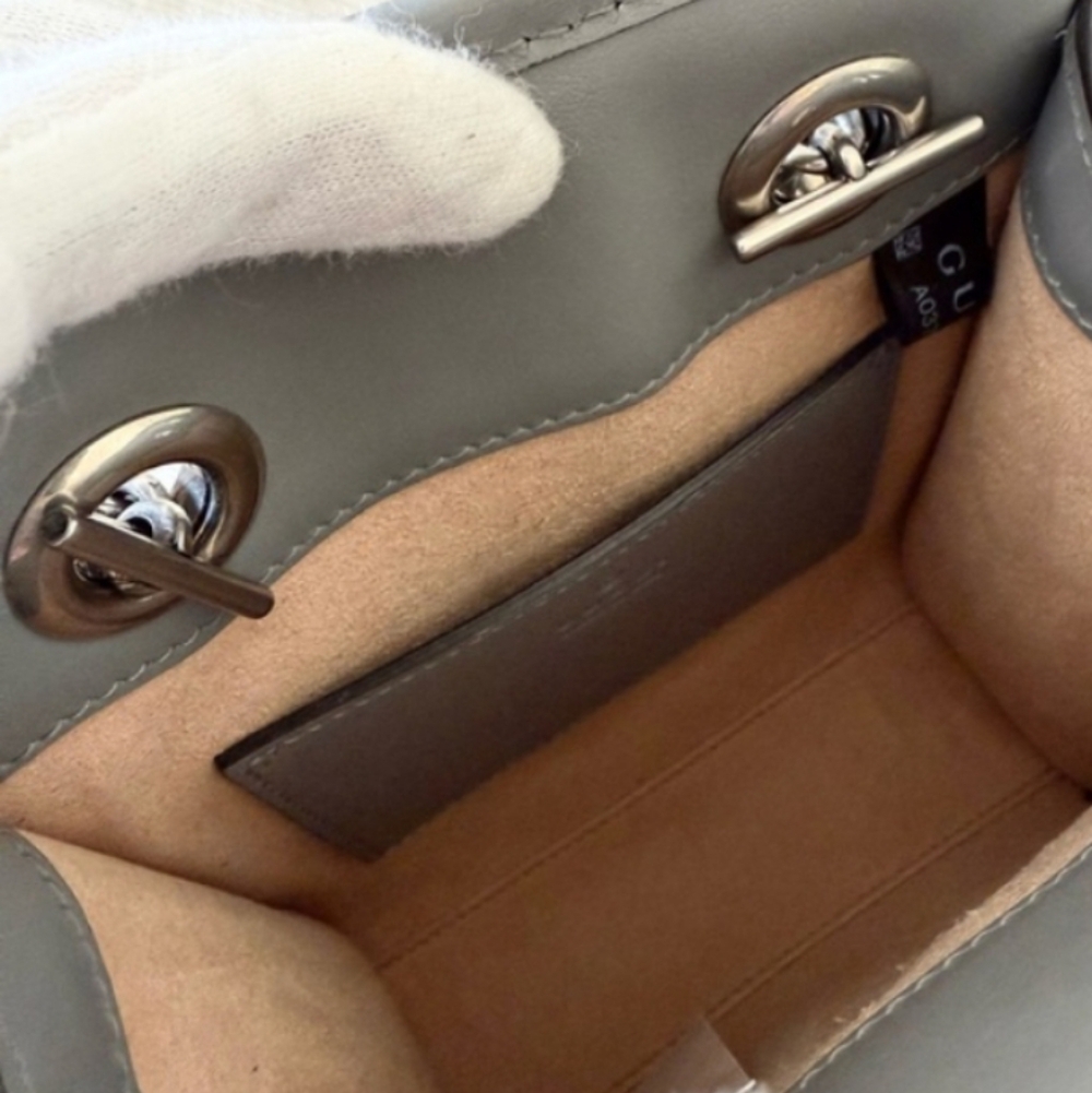 Gucci GG Marmont Crossbody Leather Handbag - Picture 9 of 11